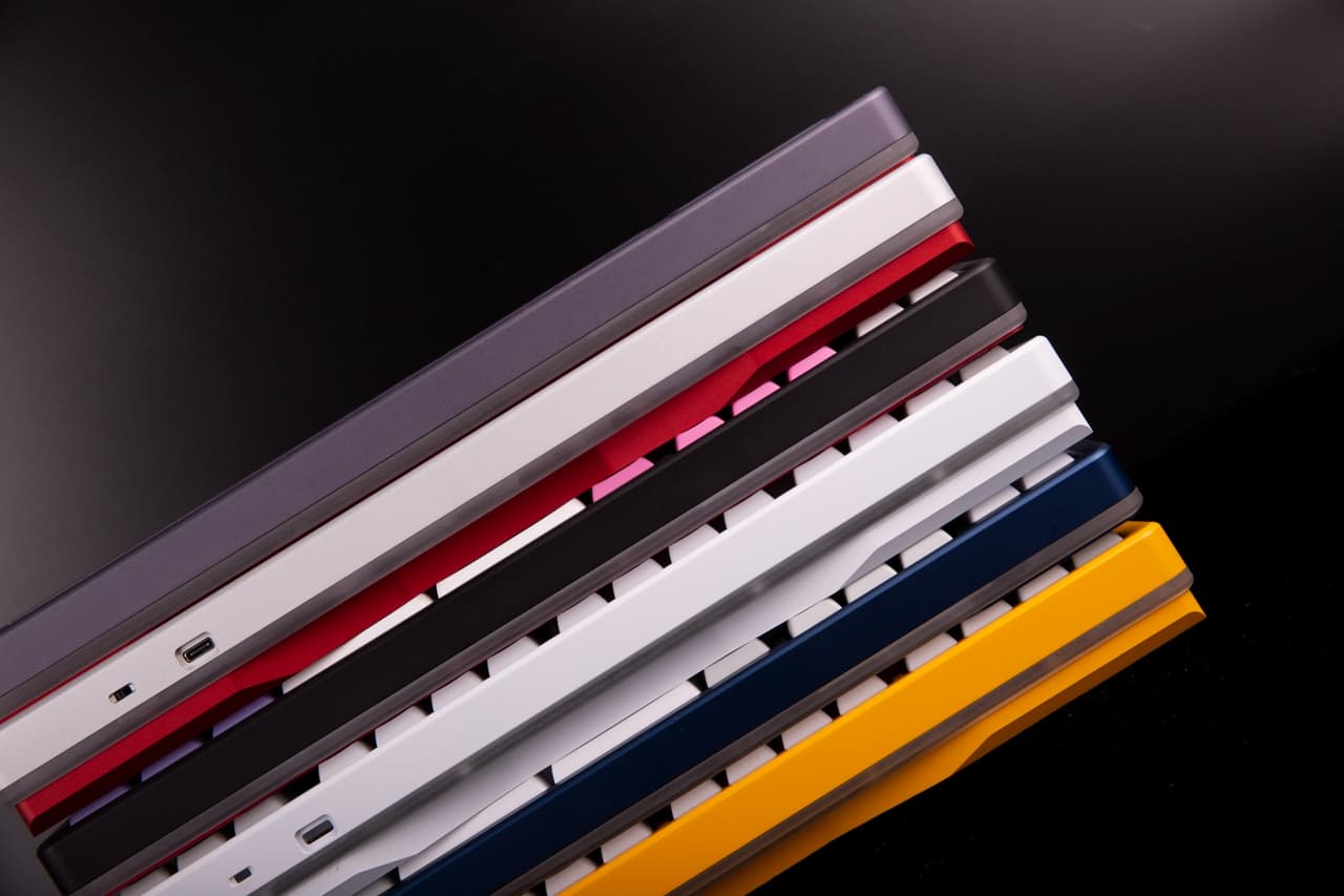 Xikii 1800MINI -- Compact bluetooth, fully rgb, hotswap keyboard! image 12