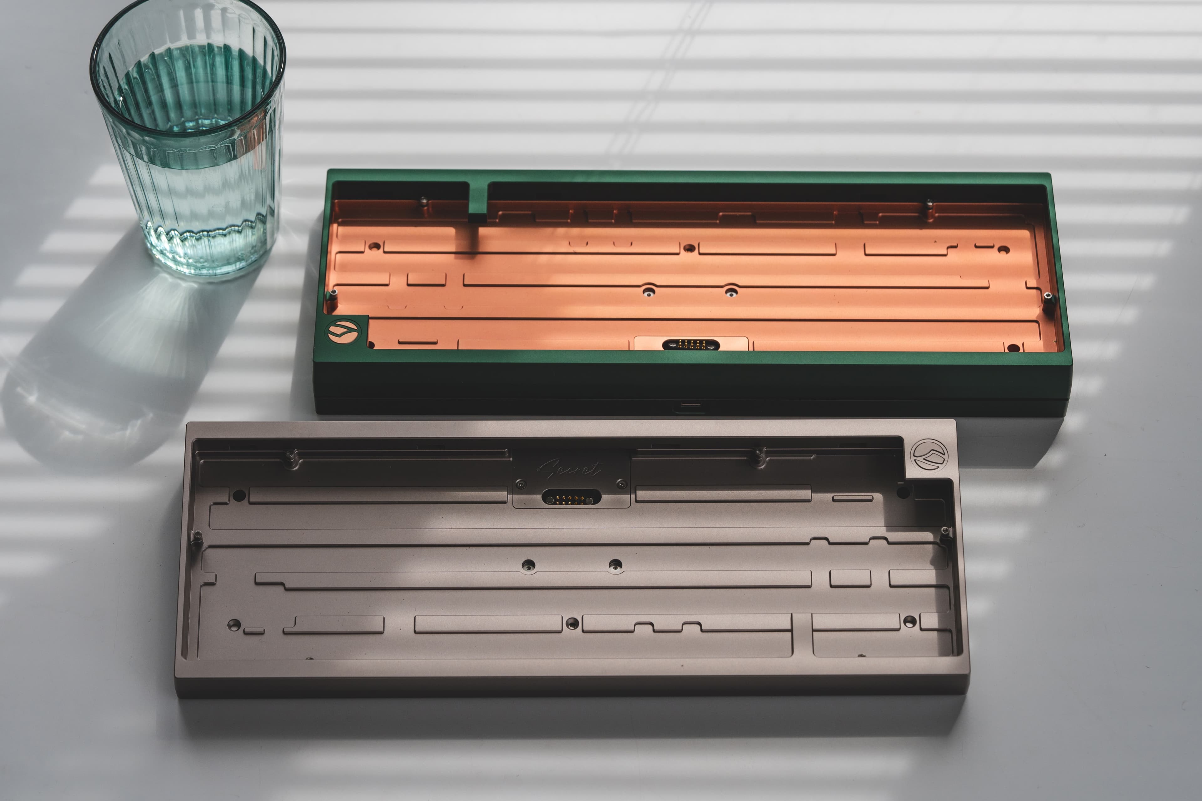 [IC2.0] The Secret - A 65% board with dual-sided weight