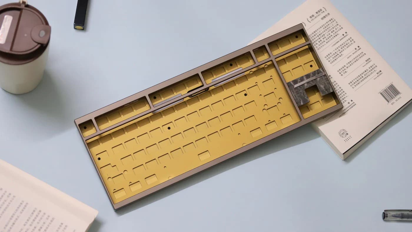 DK1-TKL- Budget Copper Bottom Board image 3