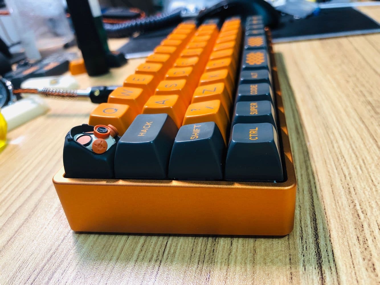 ChicoryBLE-wireless 40% keyboard(100% Shipped) image 3