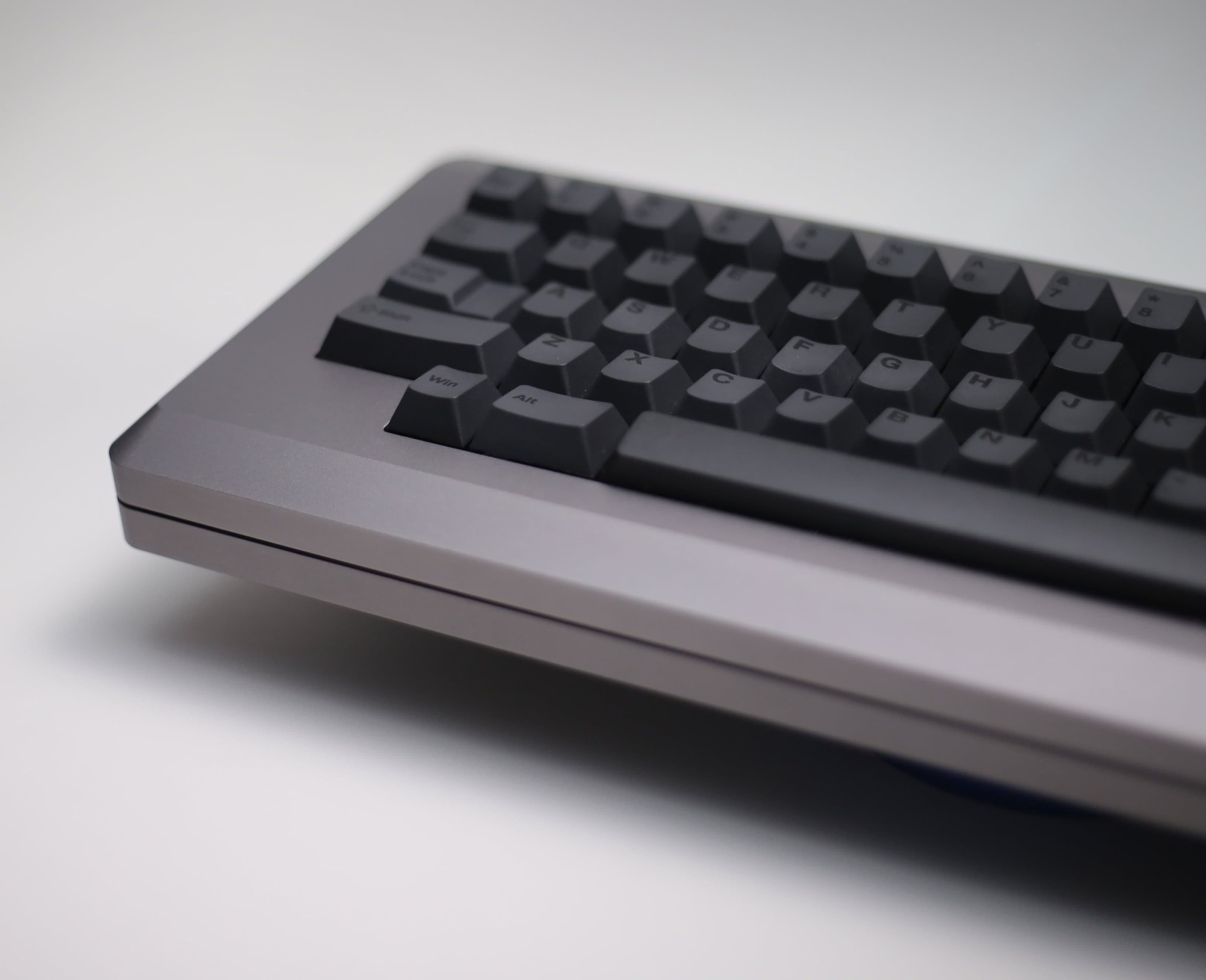 Modern M0110 custom keyboard image 12