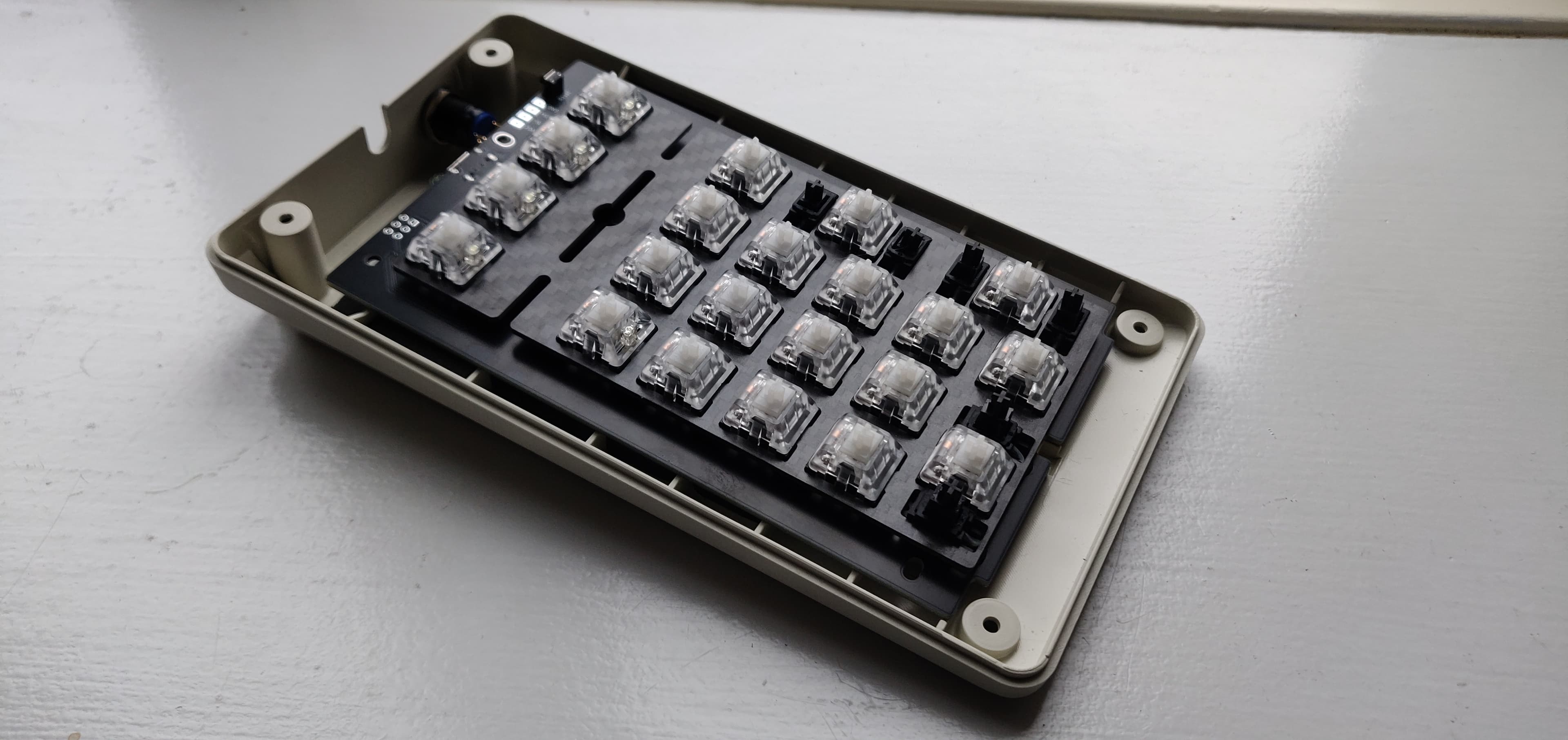 GH80-3700 cherry numpad PCB (shipping) image 5