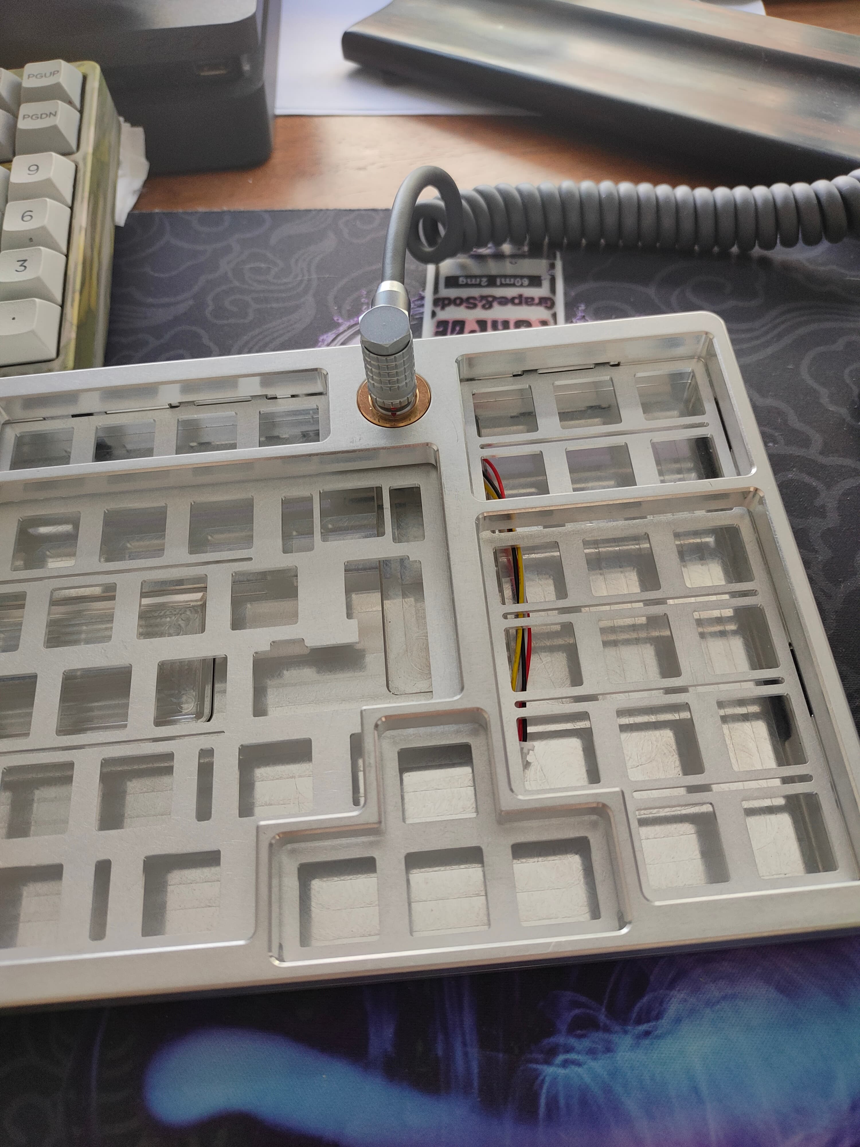 EVIL TROY 92 With numeric keypad image 23