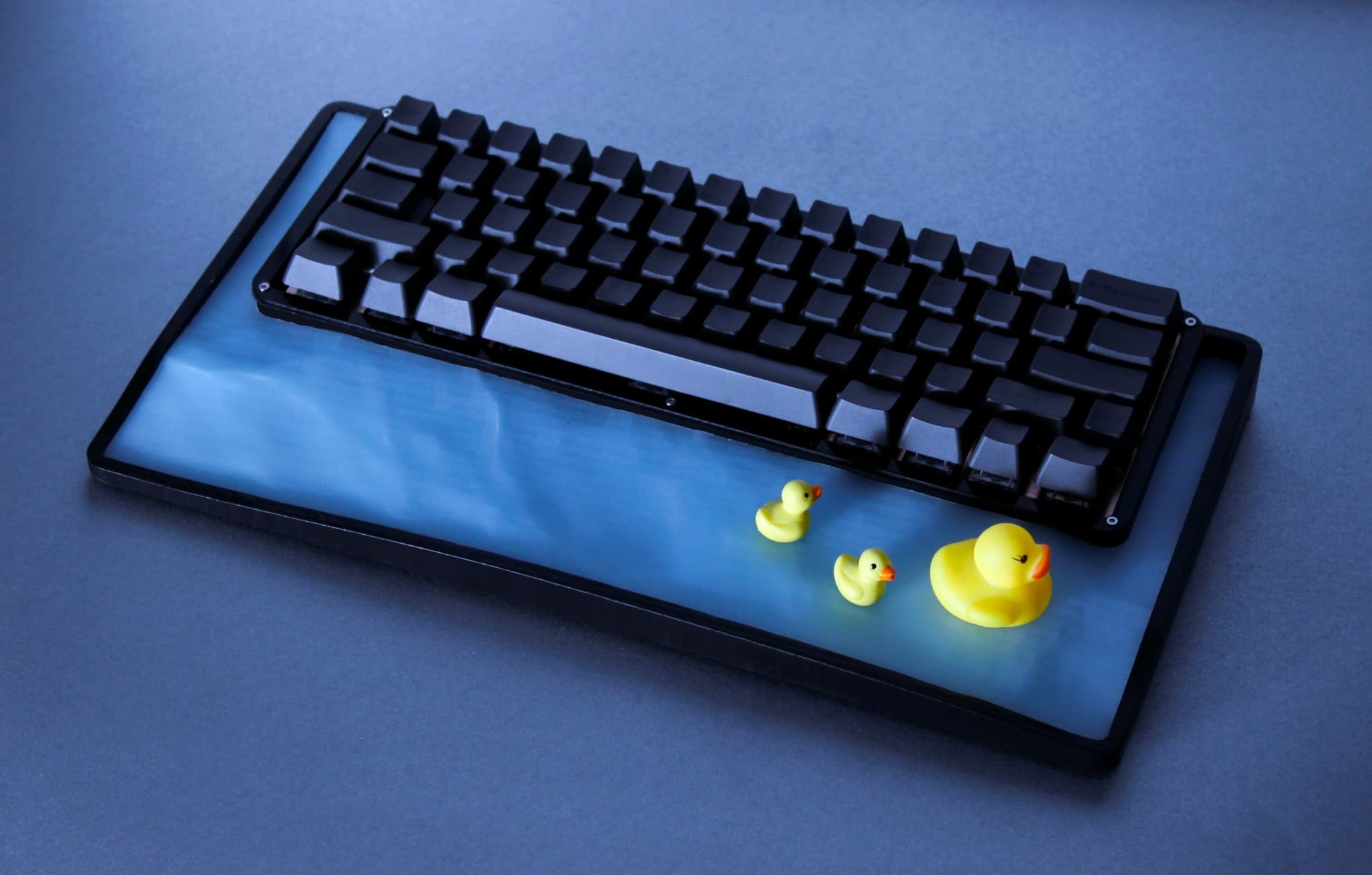 Tidal60 - A 60% Oceanscape Keyboard Case