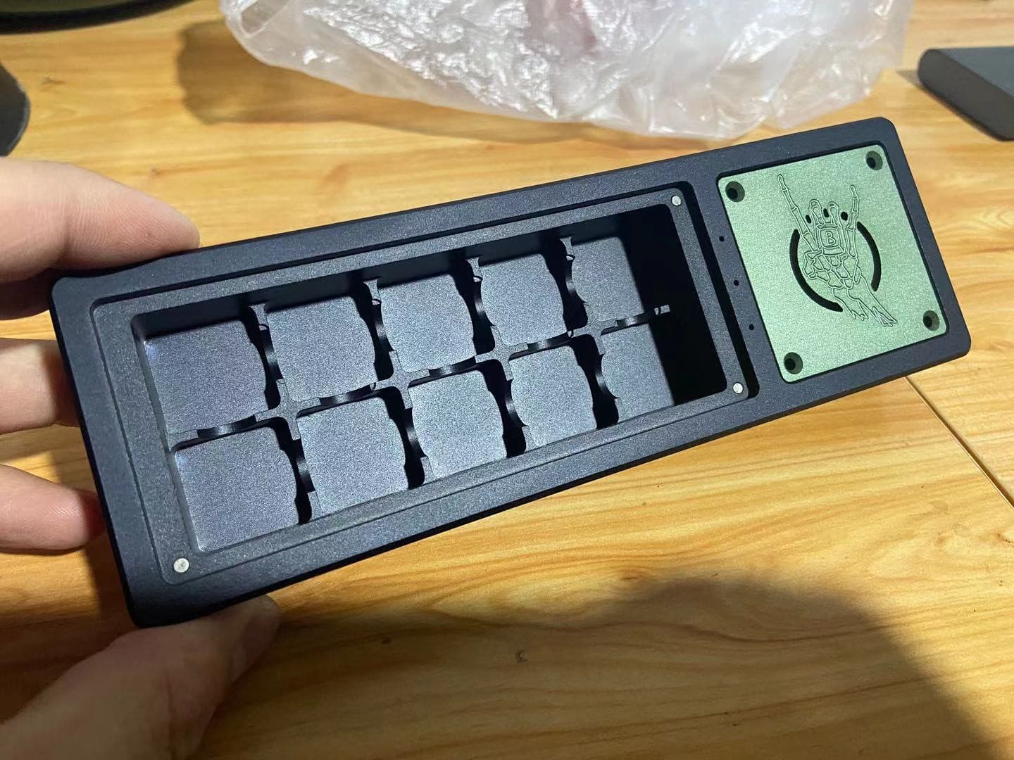 B.o.B-box.10A Personalized keycap box image 7