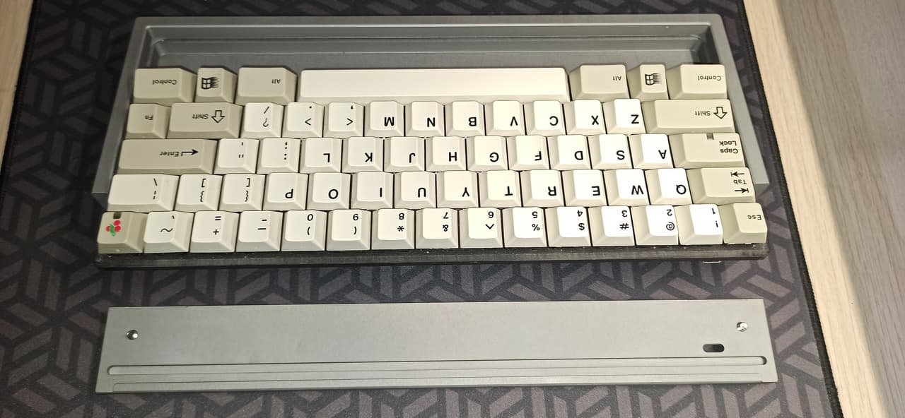 Compound 60% image 16