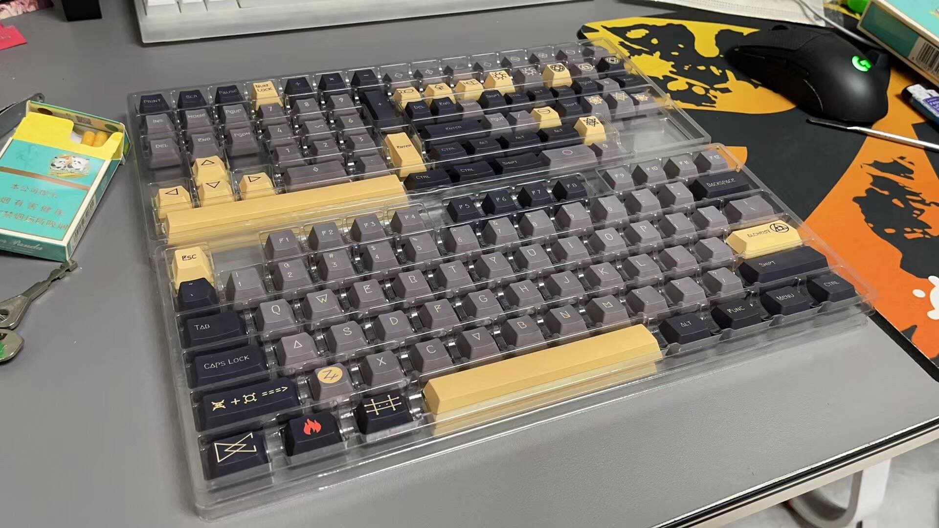 Light Alchemist and Dark Alchemist Theme Keycaps image 6