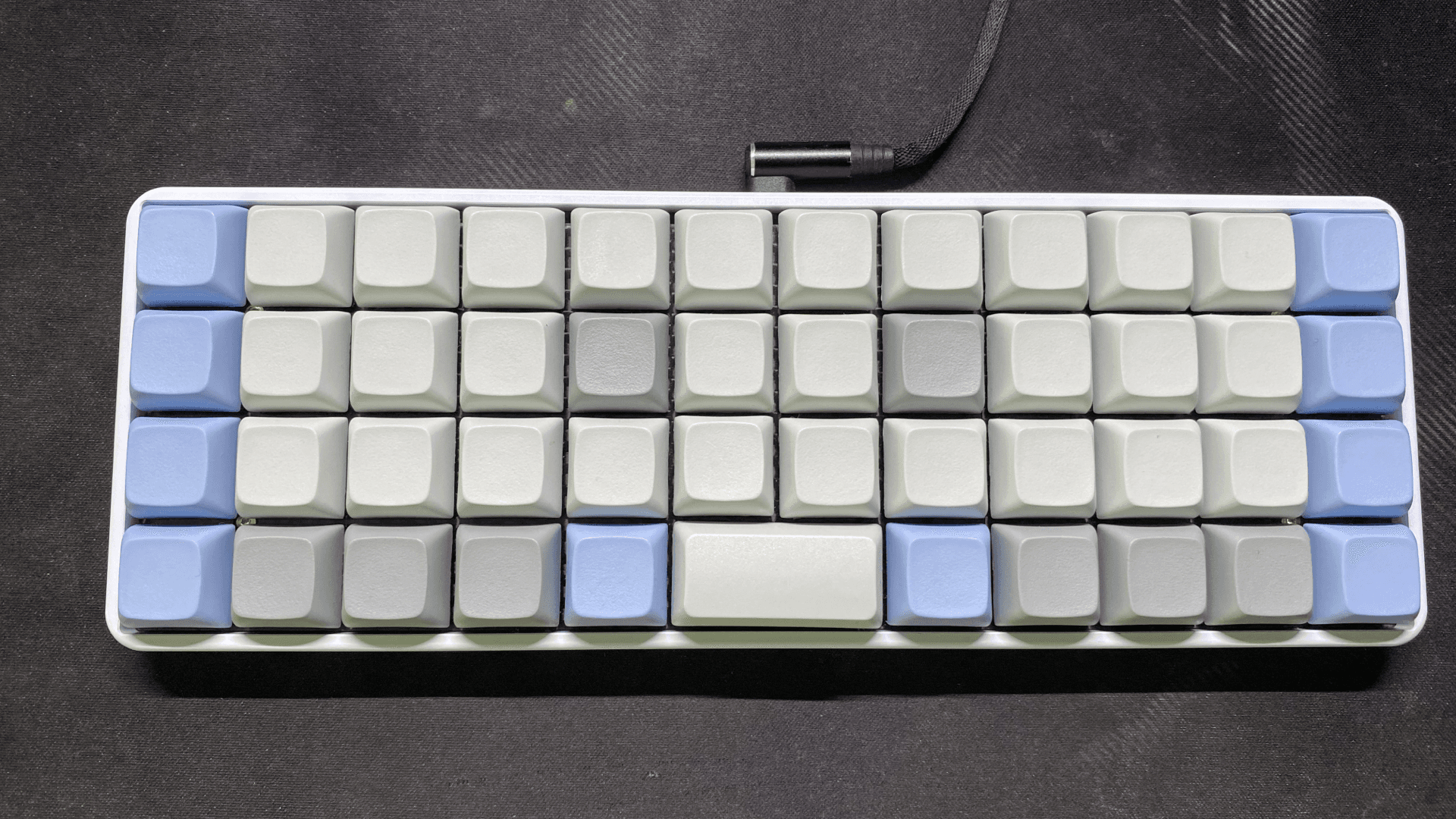 QUARKeys Z40 low profile keyboard, 40% MIT layout, full kit image 15