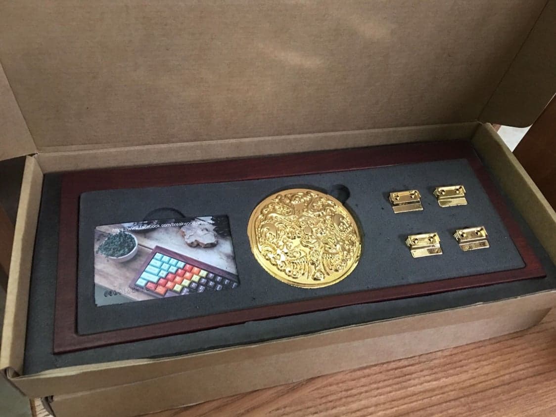 Imperial Hue - a 60% Break Wood case (GB closed) image 7