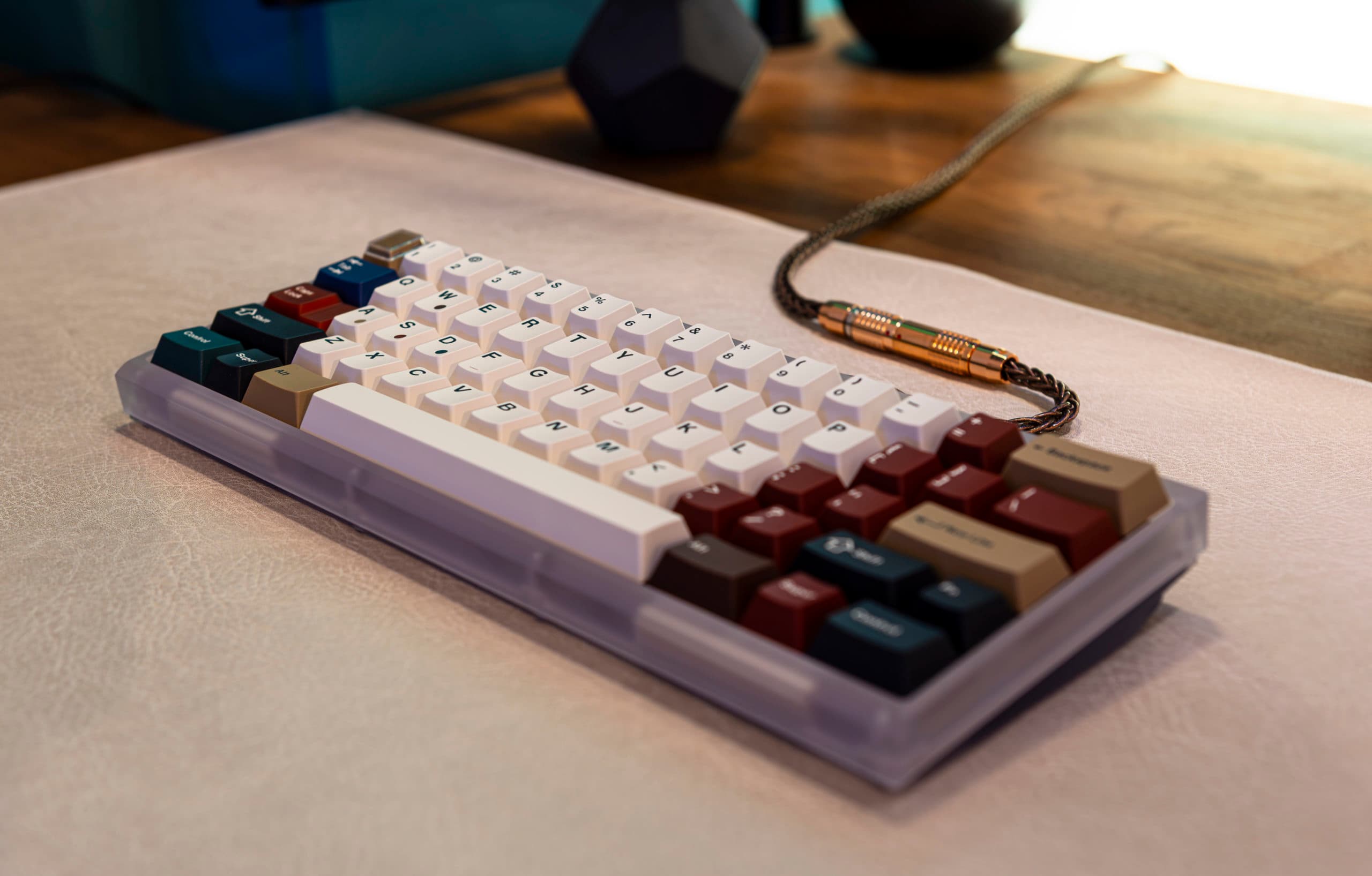HLB - Poorkoi V2 - A 60% Bottom polycarbonate Keyboard image 7
